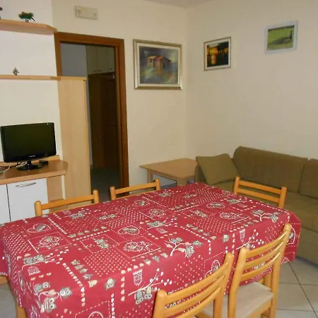 5 Apartment